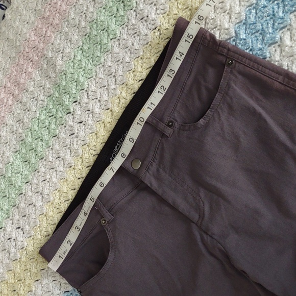 Equestrian Size Medium Grey Pants *Flawed* - Picture 11 of 16